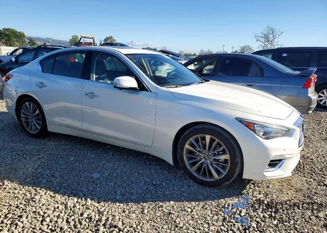 2023 Infiniti Q50 Luxe z USA, uszkodzony, nr VIN JN1EV7BPXPM510324